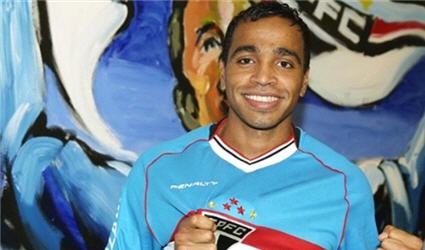 Pereira rời Inter để gia nhập Sao Paulo